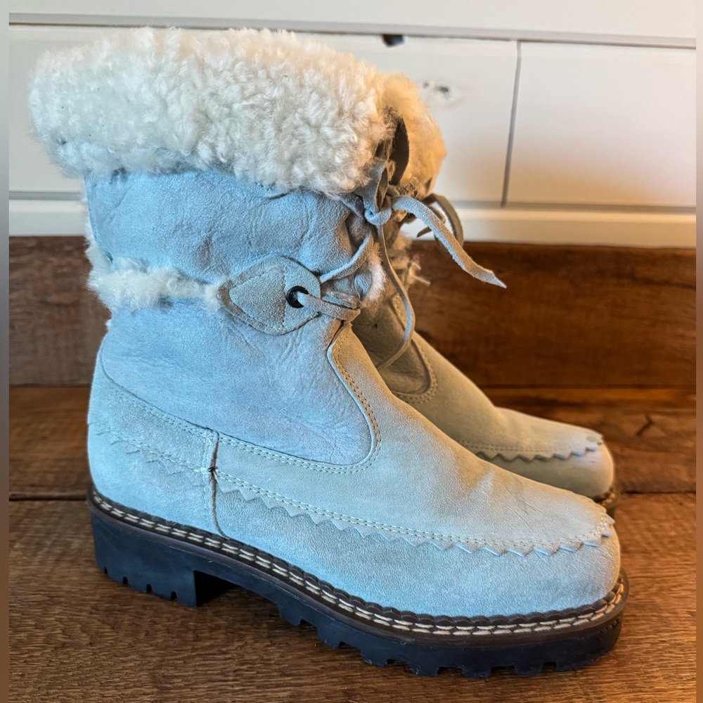 Blondo Shearling Suede Light Blue Winter Boots, Size 6. Made in Canada